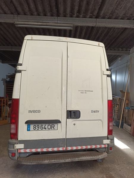 Isuzu Canter • 1999 • 164,000 km 5