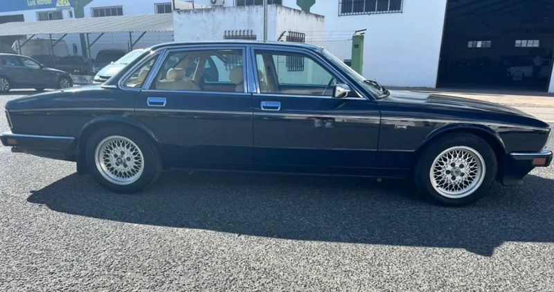 Jaguar XJ • 1990 • 114,450 km 2