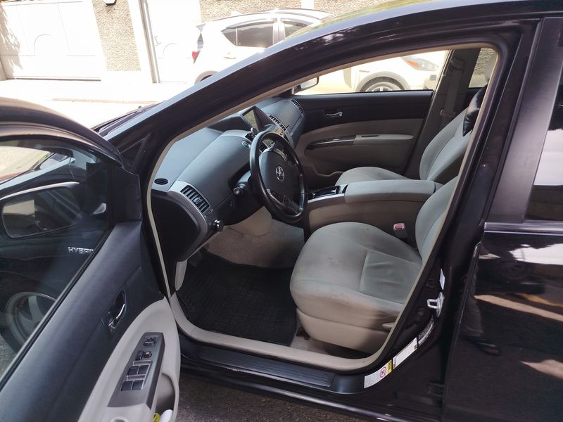 Toyota Prius • 2006 • 290,000 km 5