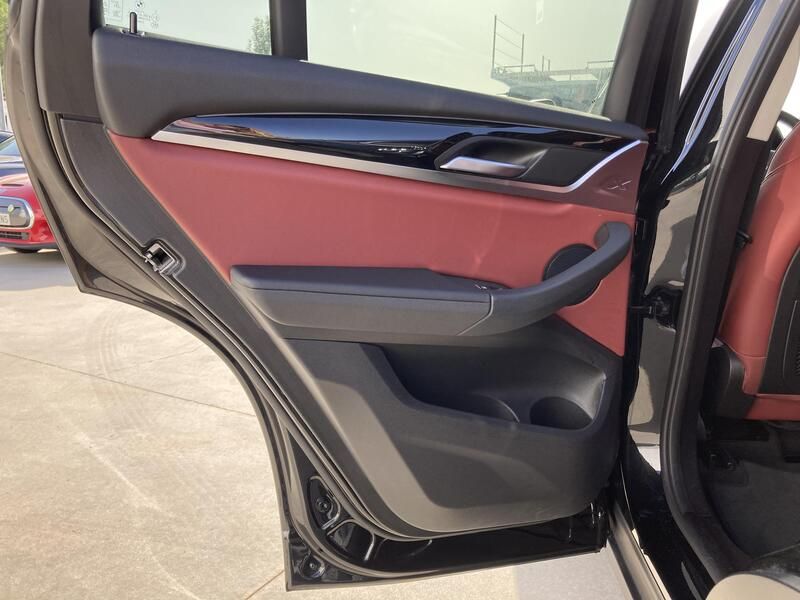 BMW X4 • 2022 • 44,798 km 17