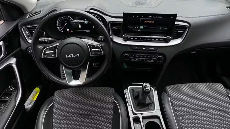 Kia Cee`d • 2022 • 49,225 km 2