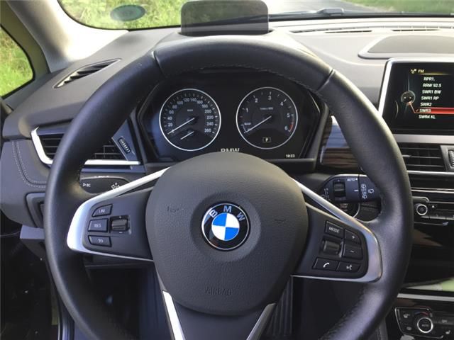 BMW 2 Series • 2016 • 98,800 km 11