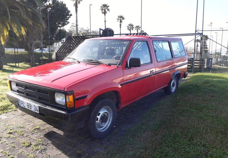 Nissan Pickup • 1990 • 250,000 km 4