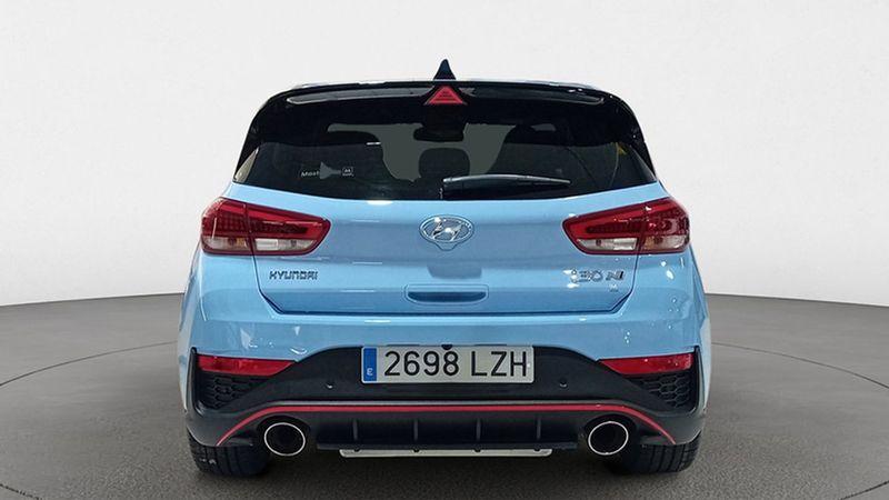 Hyundai i30 • 2022 • 5,679 km 11