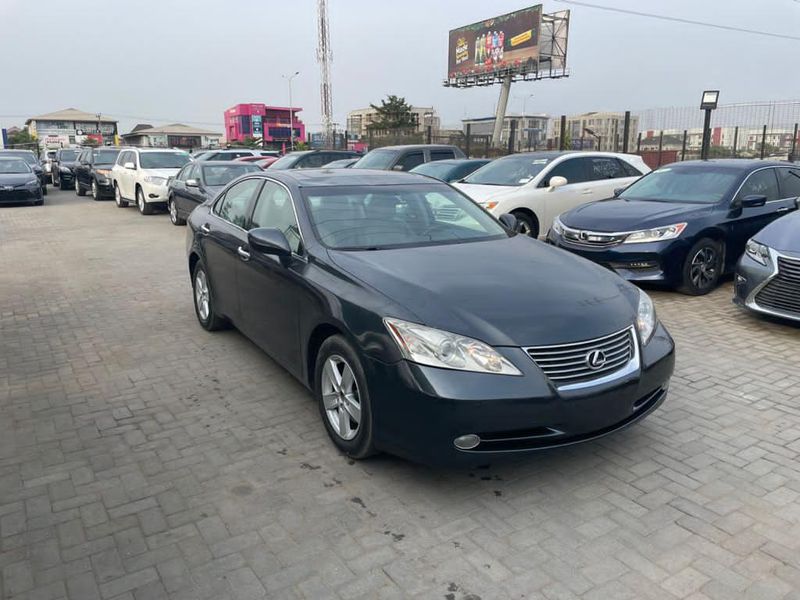 Lexus ES • 2008 • 80,000 km 10