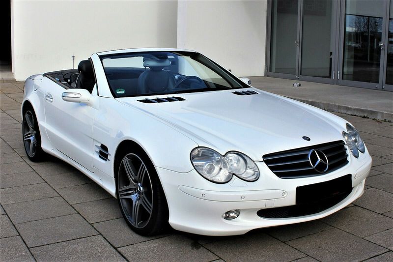 Mercedes-Benz SL-Class • 2005 • 98,200 km 3
