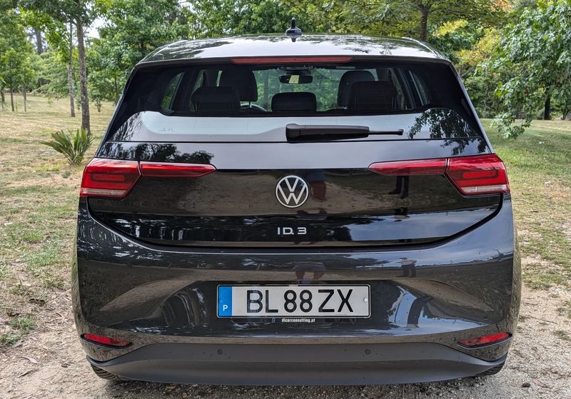 Volkswagen ID.4 • 2021 • 27,980 km 3