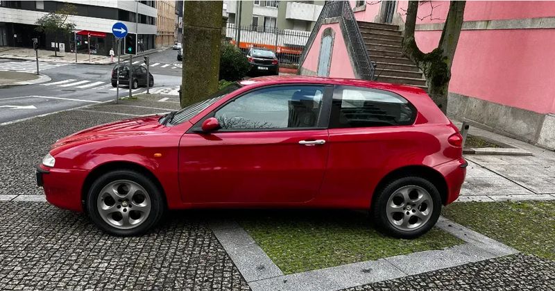 Alfa Romeo 147 • 2001 • 187,878 km 1