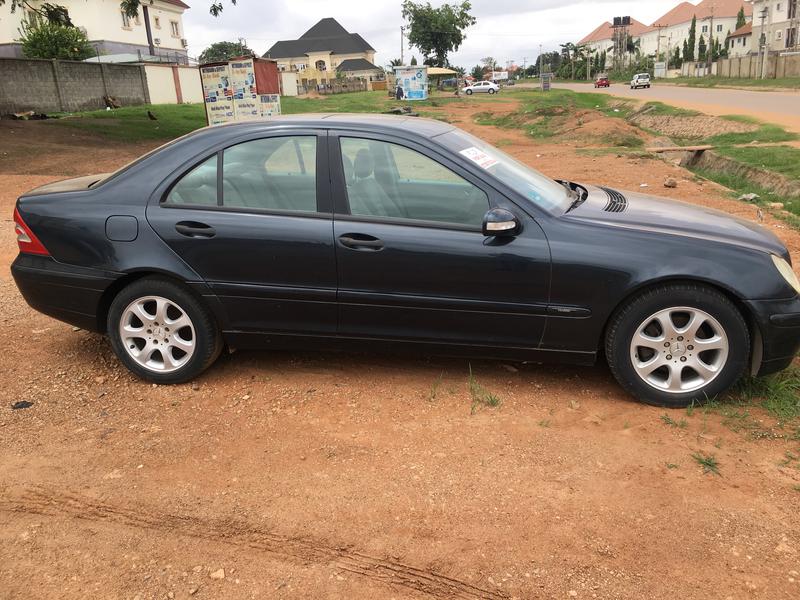 Mercedes-Benz C • 2003 • 190 km 2