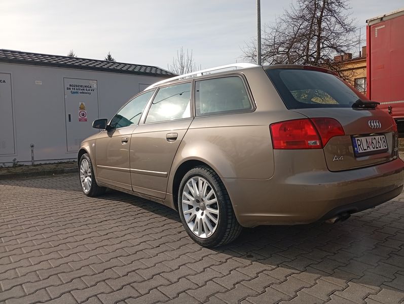 Audi A4 • 2007 • 371,000 km 2
