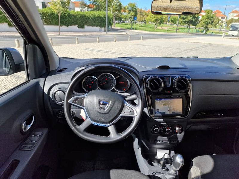 Dacia Lodgy • 2017 • 80,000 km 3