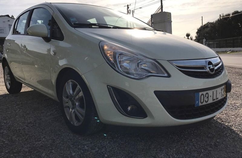 Opel Corsa • 2011 • 200,000 km 3