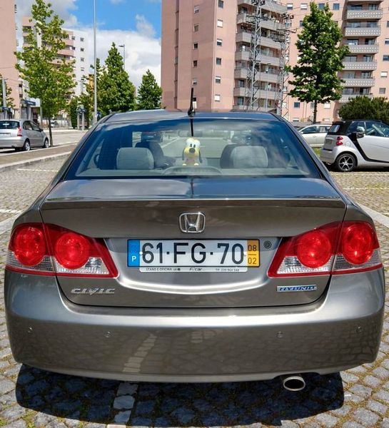 Honda Civic • 2008 • 160,000 km 2