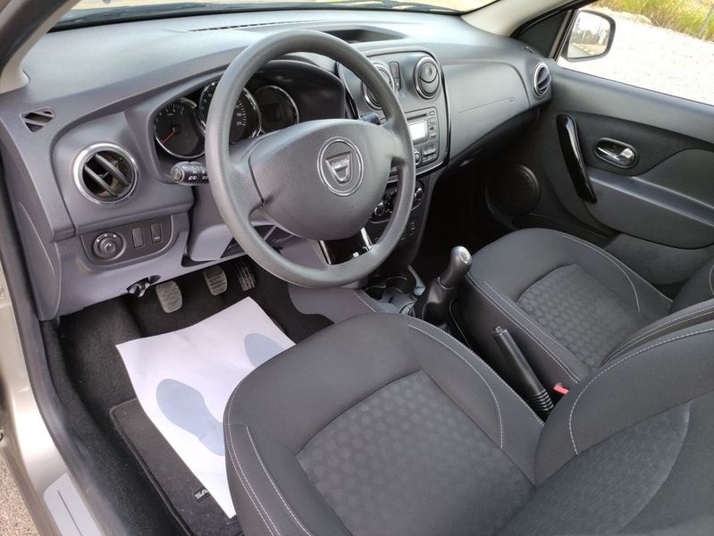 Dacia Sandero • 2015 • 80,000 km 6