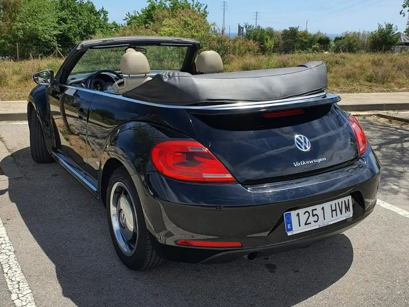 Volkswagen Beetle • 2014 • 106,742 km 3