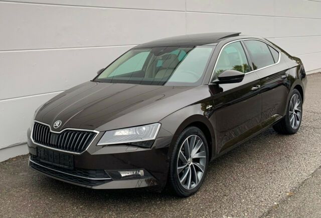 Škoda Superb • 2018 • 72,000 km 1