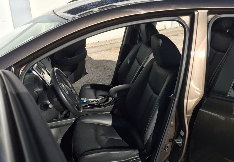 Nissan Leaf • 2017 • 50,000 km 6