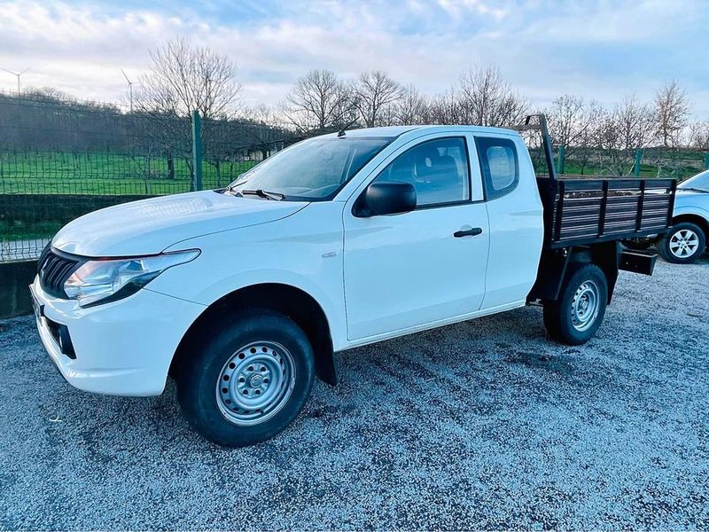 Toyota Hilux • 2016 • 204,000 km 1