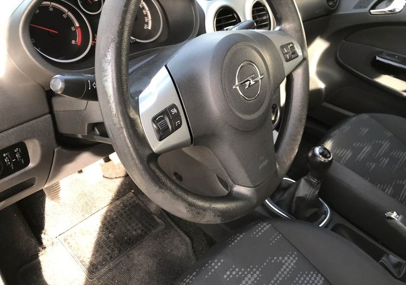 Opel Corsa • 2011 • 200,000 km 7