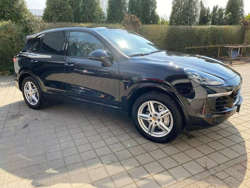 Porsche Cayenne • 2017 • 70,000 km 1