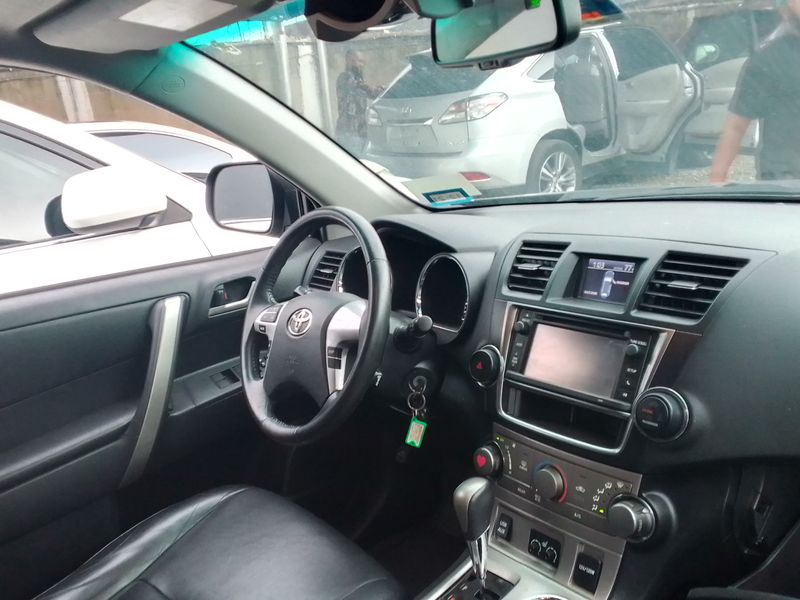Toyota Highlander • 2013 • 107,000 km 10