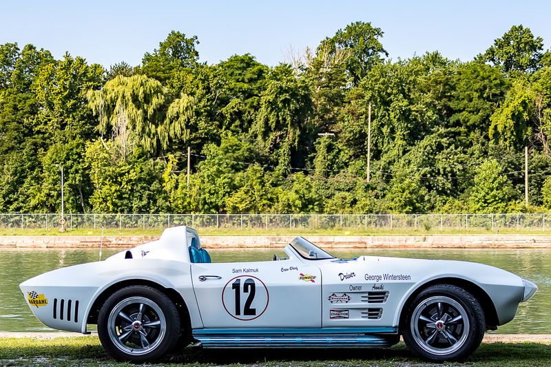 Chevrolet Corvette • 1964 • 22,000 km 2