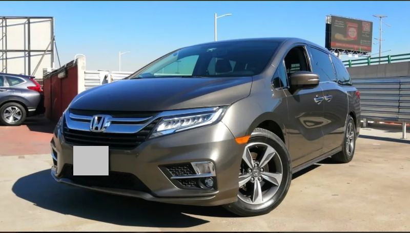 Honda Odyssey • 2018 • 95,000 km 1