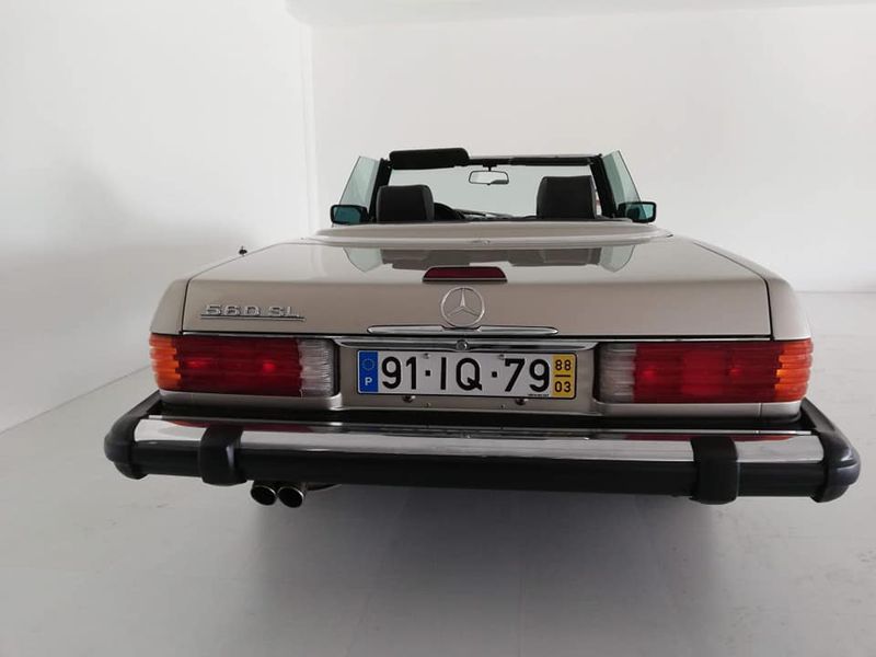 Mercedes-Benz SL • 2009 • 58,000 km 3