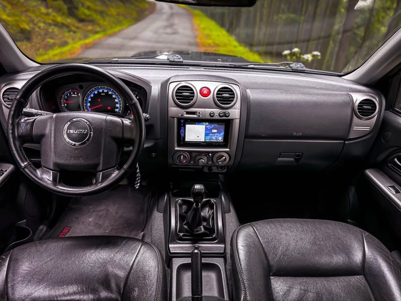 Isuzu D-MAX • 2010 • 182,000 km 3