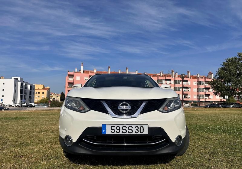 Nissan Qashqai • 2017 • 72,454 km 4