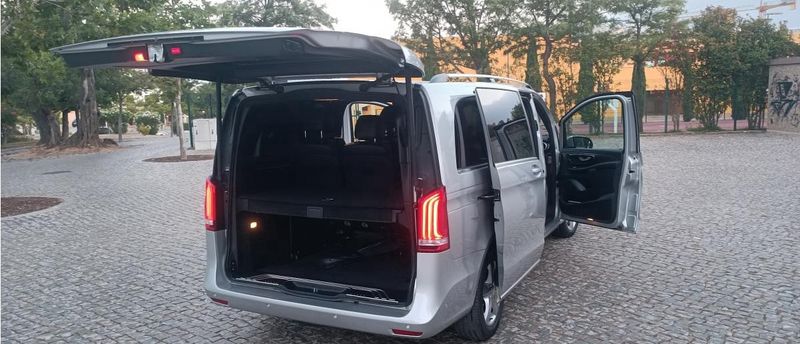 Mercedes-Benz 200 - 300 • 2016 • 200,000 km 3
