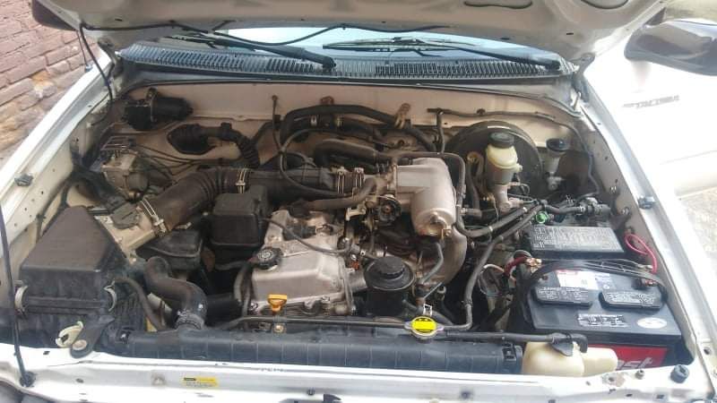 Toyota Tacoma • 2001 • 140,000 km 5