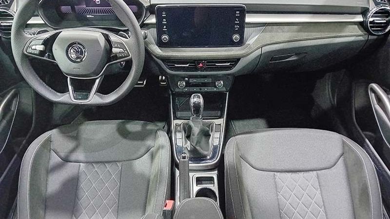 Škoda Fabia • 2024 • 3,836 km 6