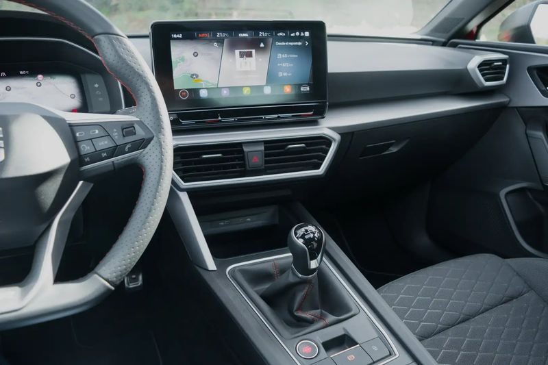 Seat Leon • 2021 • 32,500 km 6