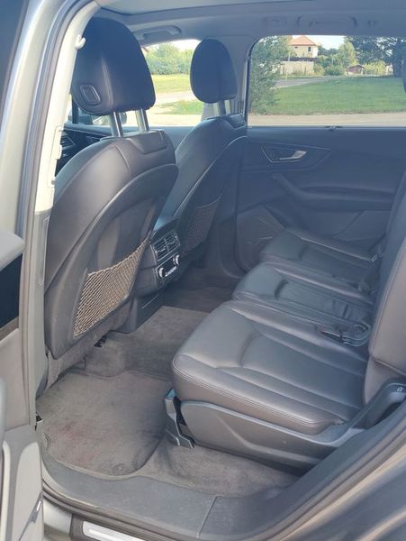 Audi Q7 • 2017 • 132,000 km 4