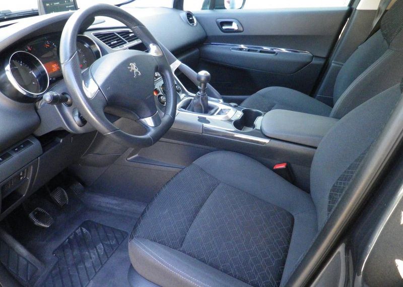 Peugeot 3008 • 2016 • 152,000 km 5