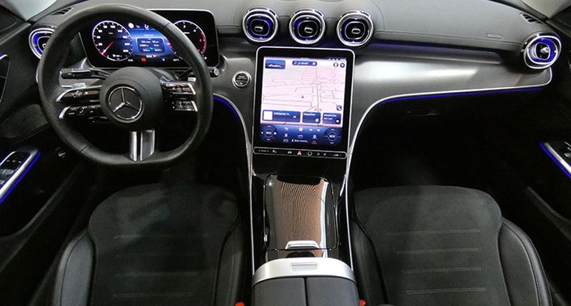 Mercedes-Benz C-Class • 2023 • 39,000 km 6