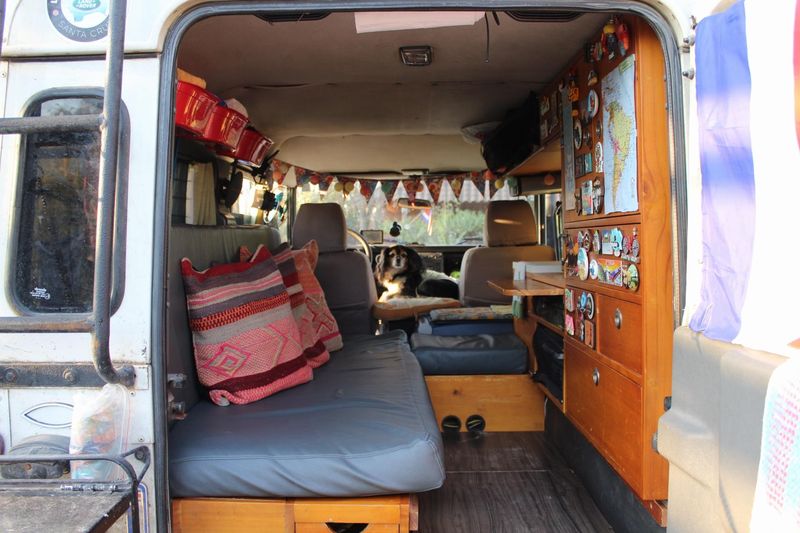 Land Rover Defender • 2002 • 357,338 km 6