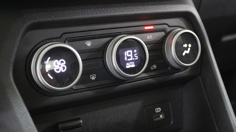 Dacia Sandero • 2023 • 10,000 km 6