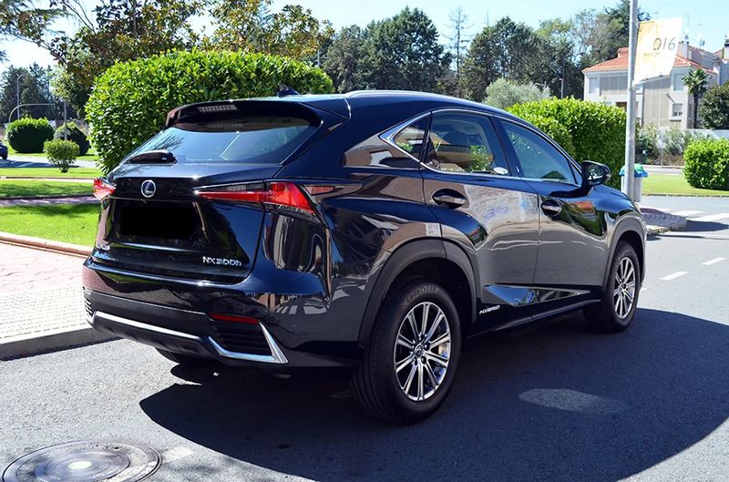 Lexus NX • 2019 • 185,000 km 3