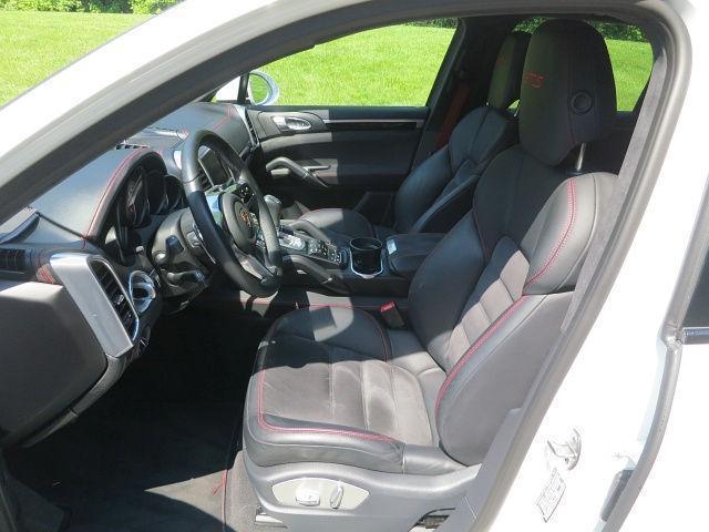 Porsche Cayenne • 2016 • 8,000 km 3