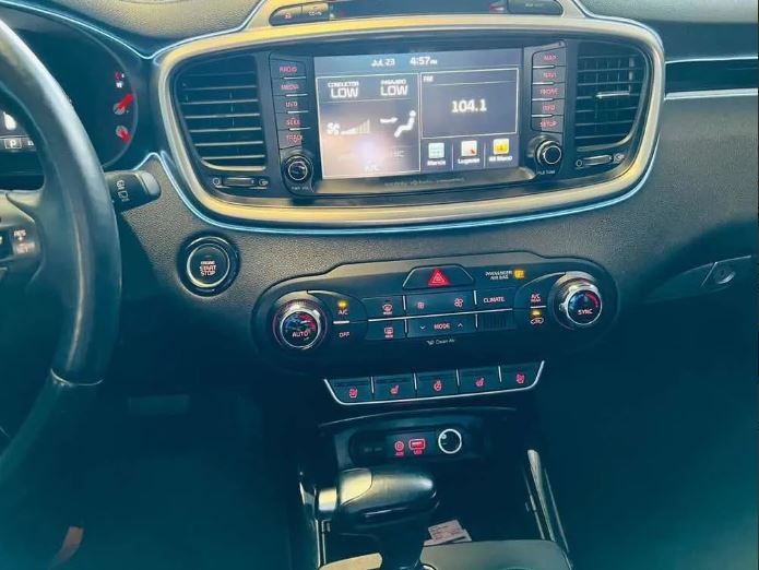 Kia Sorento • 2017 • 87,000 km 3