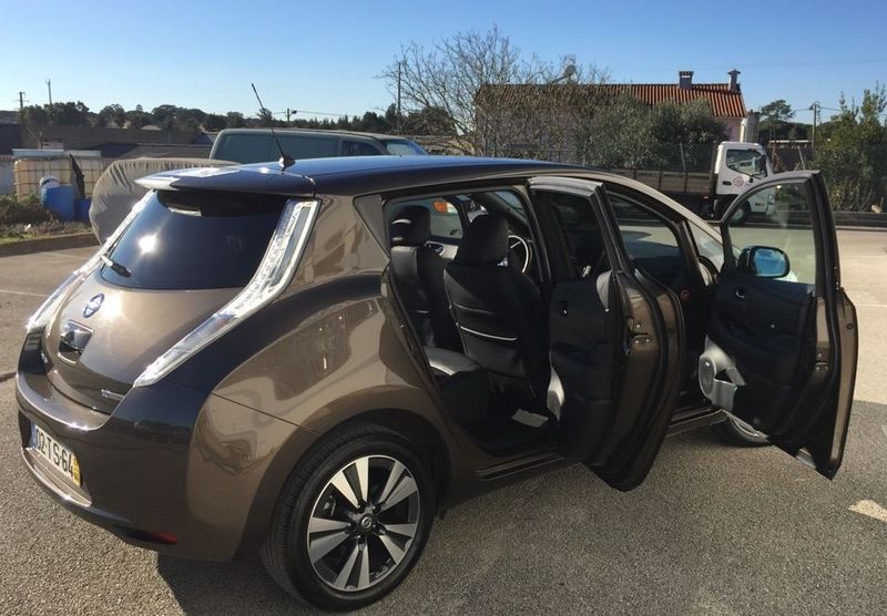 Nissan Leaf • 2017 • 50,000 km 4