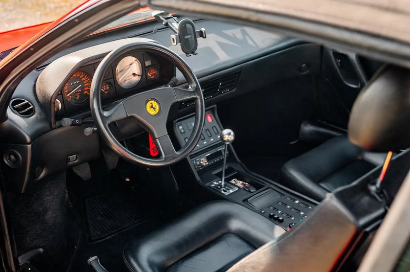 Ferrari FF • 1992 • 31,700 km 4