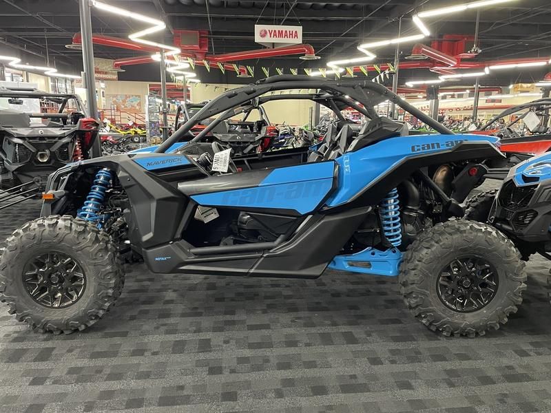 C&M Trailers 2022 Can-am Maverick X3 Turbo R • 2020 • 3,244 km 1