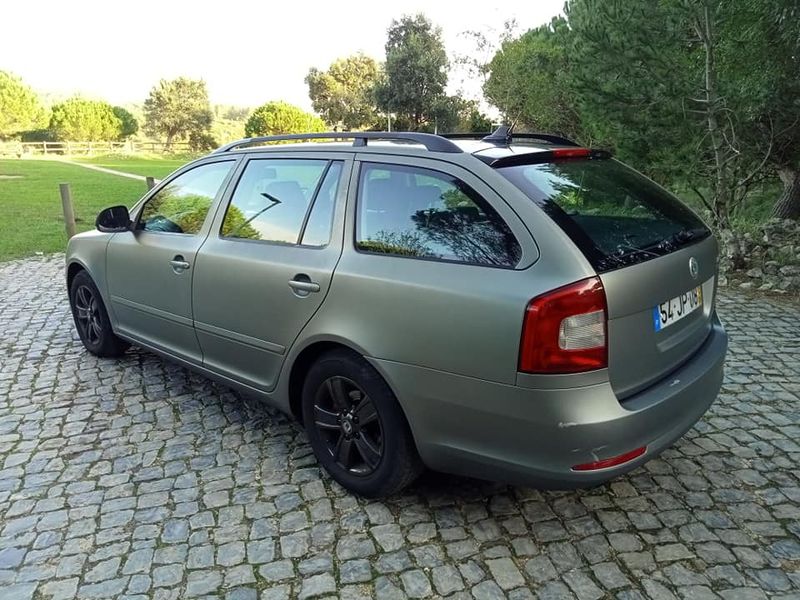 Škoda Octavia • 2010 • 221,000 km 4