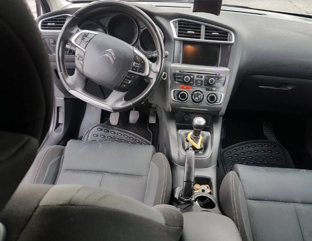 Citroën C4 • 2012 • 179,000 km 3