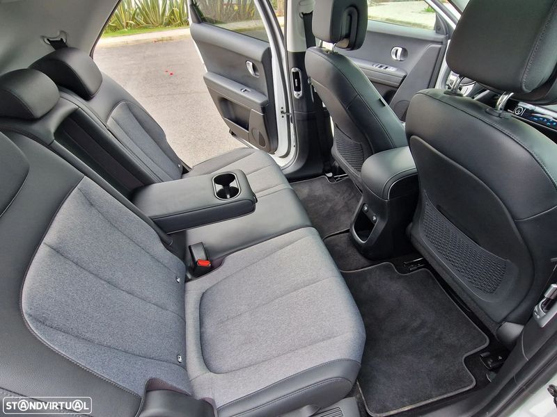 Hyundai Ioniq Electric • 2022 • 21,000 km 13