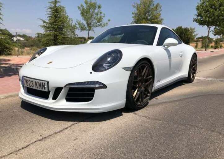 Porsche 911 Carrera • 2015 • 92,400 km 1