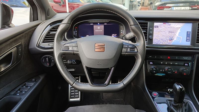 Seat Leon • 2019 • 86,450 km 17